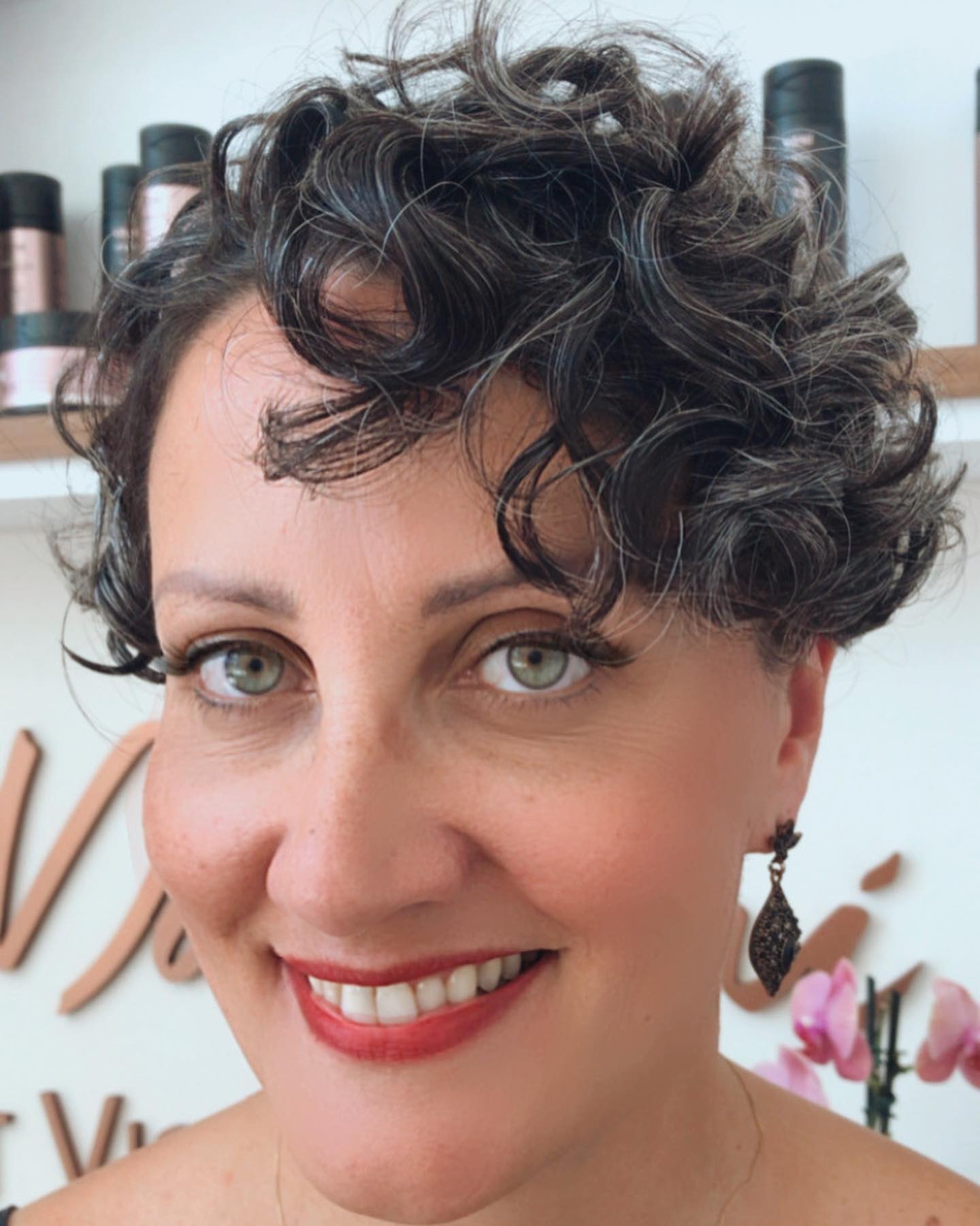 Corte de Cabelo Cacheado em Curitiba | Estúdio Cássia Marconi Corte de Cabelo Cacheado em Curitiba | Estúdio Cássia Marconi