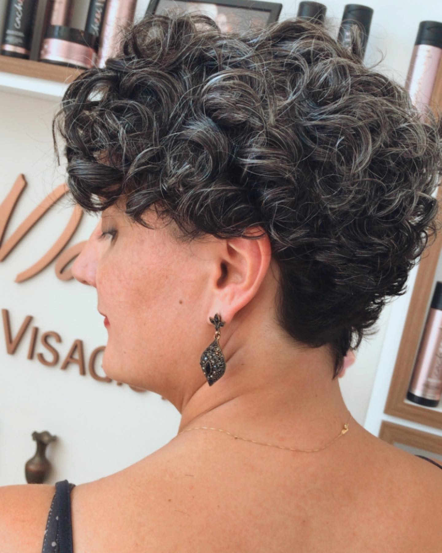 Corte de Cabelo Cacheado em Curitiba | Estúdio Cássia Marconi Corte de Cabelo Cacheado em Curitiba | Estúdio Cássia Marconi