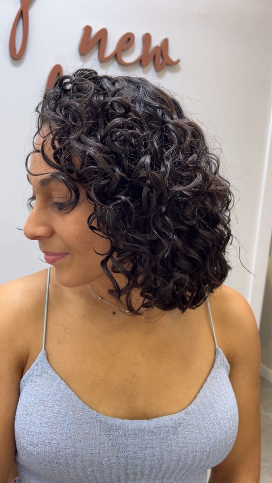 Terapia Capilar para Cachos em Curitiba | Estúdio Cássia Marconi